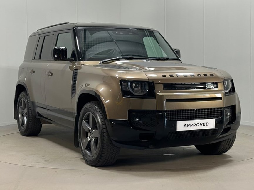 2024 (24) LAND ROVER COMMERCIAL DEFENDER 3.0 D300 Hard Top X-Dynamic HSE Auto