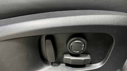 2025 (25) LAND ROVER DEFENDER 3.0 D250 X-Dynamic SE 110 5dr Auto 4592810