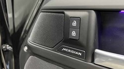 2025 (25) LAND ROVER DEFENDER 3.0 D250 X-Dynamic SE 110 5dr Auto 4592808