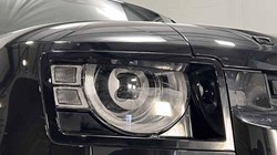 2025 (25) LAND ROVER DEFENDER 3.0 D250 X-Dynamic SE 110 5dr Auto 4592843