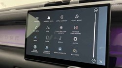 2025 (25) LAND ROVER DEFENDER 3.0 D250 X-Dynamic SE 110 5dr Auto 4592827