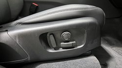 2025 (25) LAND ROVER RANGE ROVER VELAR 2.0 D200 MHEV Dynamic SE 5dr Auto 4703570