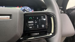 2025 (25) LAND ROVER RANGE ROVER VELAR 2.0 D200 MHEV Dynamic SE 5dr Auto 4703574