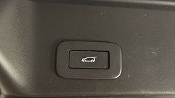 2025 (25) LAND ROVER RANGE ROVER EVOQUE 2.0 D200 Dynamic SE 5dr Auto 4608721