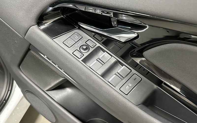 2025 (25) LAND ROVER RANGE ROVER EVOQUE 2.0 D200 Dynamic SE 5dr Auto 4608692