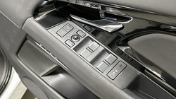 2025 (25) LAND ROVER RANGE ROVER EVOQUE 2.0 D200 Dynamic SE 5dr Auto 4608692