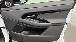 2025 (25) LAND ROVER RANGE ROVER EVOQUE 2.0 D200 Dynamic SE 5dr Auto 4608691