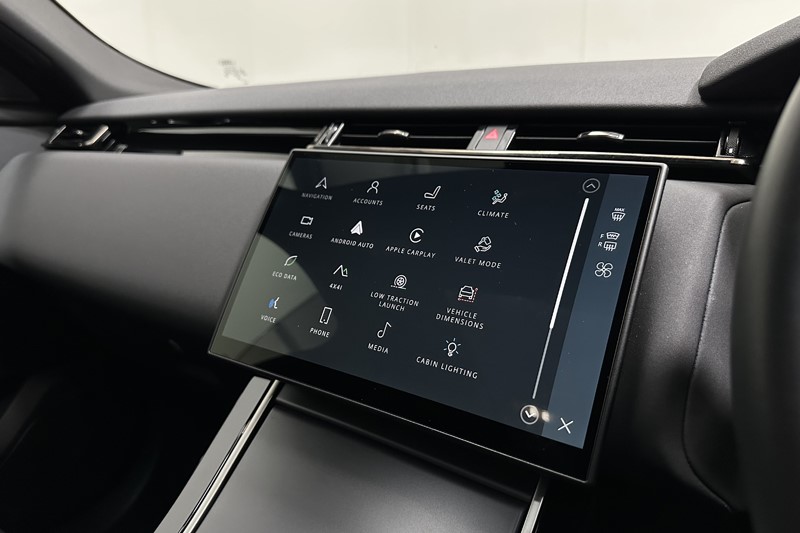 2025 (25) LAND ROVER RANGE ROVER VELAR 2.0 D200 MHEV Dynamic SE 5dr Auto 5979692