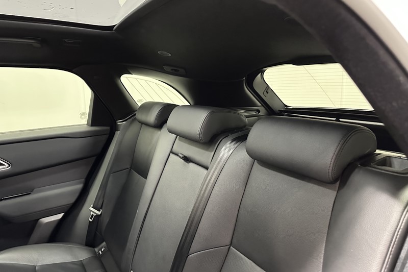 2025 (25) LAND ROVER RANGE ROVER VELAR 2.0 D200 MHEV Dynamic SE 5dr Auto 5979700