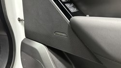 2025 (25) LAND ROVER RANGE ROVER VELAR 2.0 D200 MHEV Dynamic SE 5dr Auto 5979675