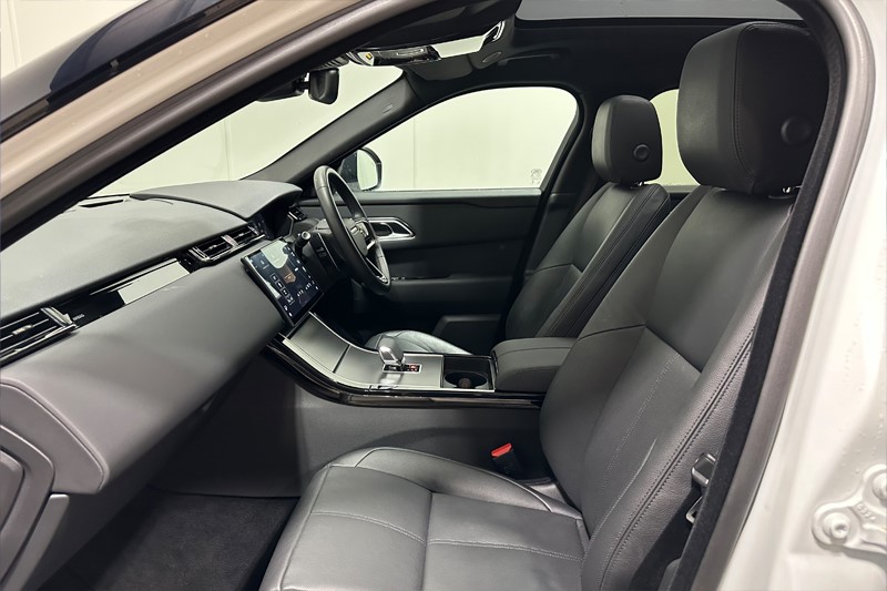 2025 (25) LAND ROVER RANGE ROVER VELAR 2.0 D200 MHEV Dynamic SE 5dr Auto 5979664