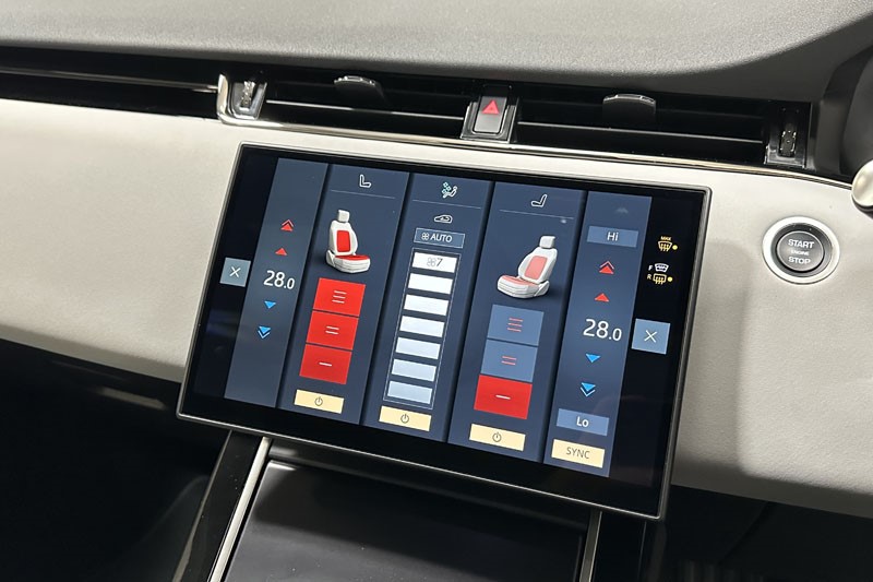 2025 (25) LAND ROVER RANGE ROVER EVOQUE 2.0 D200 Dynamic SE 5dr Auto 4806010