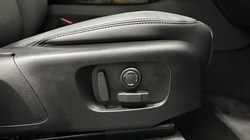 2025 (25) LAND ROVER RANGE ROVER VELAR 2.0 D200 MHEV Dynamic SE 5dr Auto 4863968