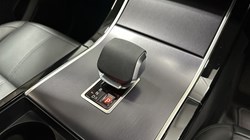 2025 (25) LAND ROVER RANGE ROVER VELAR 2.0 D200 MHEV Dynamic SE 5dr Auto 4863974