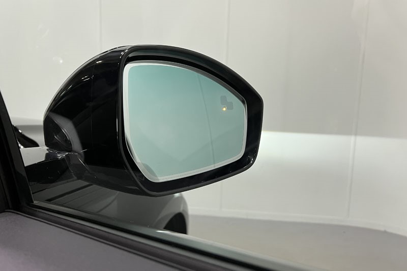 2025 (25) LAND ROVER RANGE ROVER EVOQUE 2.0 D200 Dynamic SE 5dr Auto 4930551