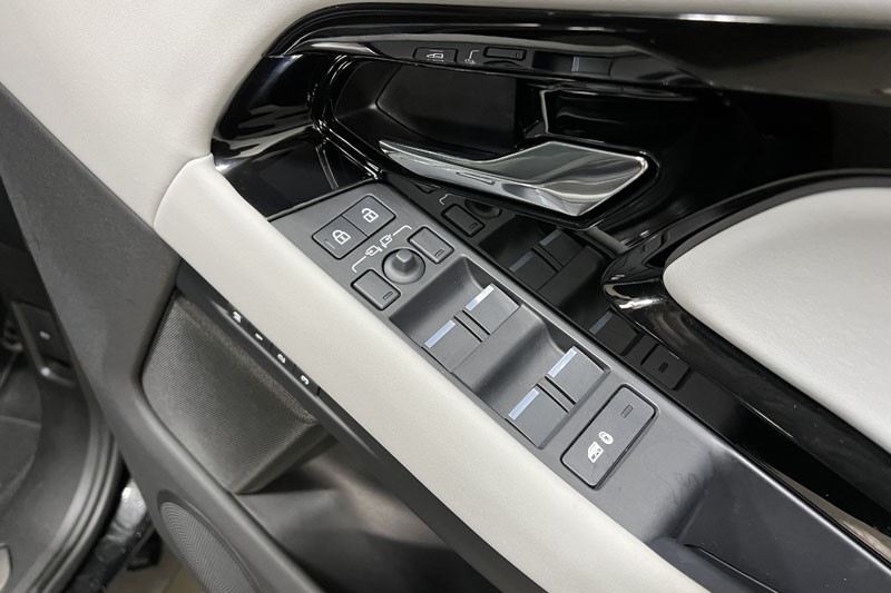 2025 (25) LAND ROVER RANGE ROVER EVOQUE 2.0 D200 Dynamic SE 5dr Auto 4930548