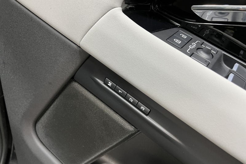 2025 (25) LAND ROVER RANGE ROVER EVOQUE 2.0 D200 Dynamic SE 5dr Auto 4930549