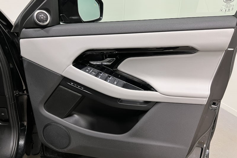 2025 (25) LAND ROVER RANGE ROVER EVOQUE 2.0 D200 Dynamic SE 5dr Auto 4930547