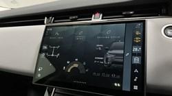 2025 (25) LAND ROVER RANGE ROVER EVOQUE 2.0 D200 Dynamic SE 5dr Auto 4930565