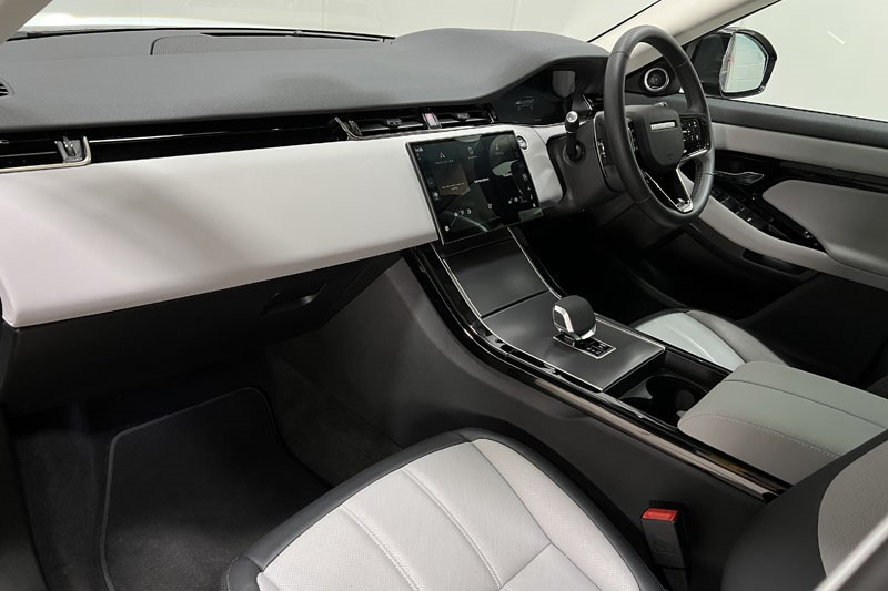 2025 (25) LAND ROVER RANGE ROVER EVOQUE 2.0 D200 Dynamic SE 5dr Auto 4930569