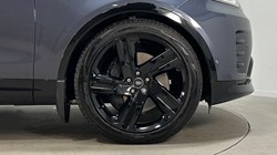 2025 (25) LAND ROVER DISCOVERY 3.0 D350 Dynamic HSE 5dr Auto 4764256