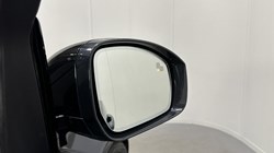 2025 (25) LAND ROVER DISCOVERY 3.0 D350 Dynamic HSE 5dr Auto 4764265