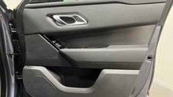 2025 (25) LAND ROVER RANGE ROVER VELAR 2.0 D200 MHEV Dynamic SE 5dr Auto 4698867