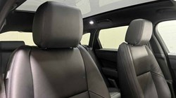 2025 (25) LAND ROVER RANGE ROVER VELAR 2.0 D200 MHEV Dynamic SE 5dr Auto 4698874
