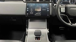 2025 (25) LAND ROVER RANGE ROVER VELAR 2.0 D200 MHEV Dynamic SE 5dr Auto 4698865