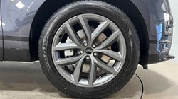 2025 (25) LAND ROVER RANGE ROVER VELAR 2.0 D200 MHEV Dynamic SE 5dr Auto 4698863