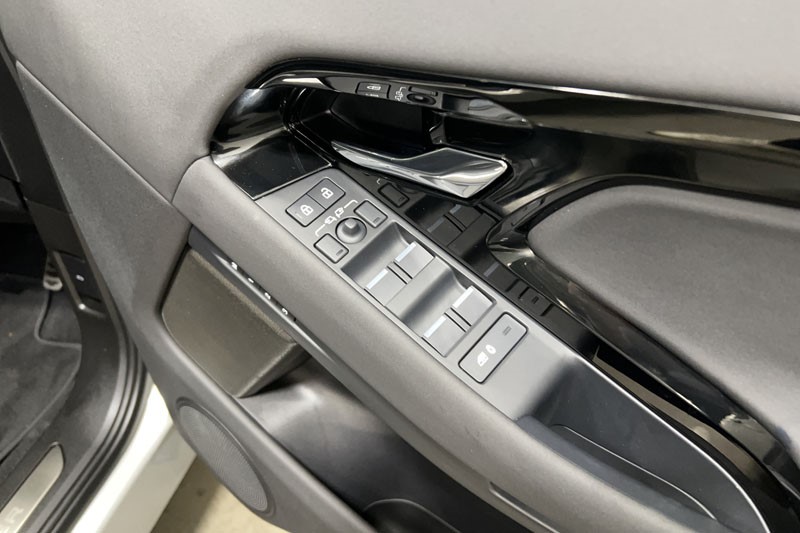 2025 (25) LAND ROVER RANGE ROVER EVOQUE 2.0 D200 Dynamic SE 5dr Auto 4877609