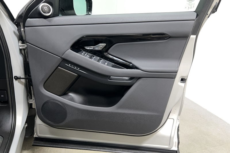 2025 (25) LAND ROVER RANGE ROVER EVOQUE 2.0 D200 Dynamic SE 5dr Auto 4877607