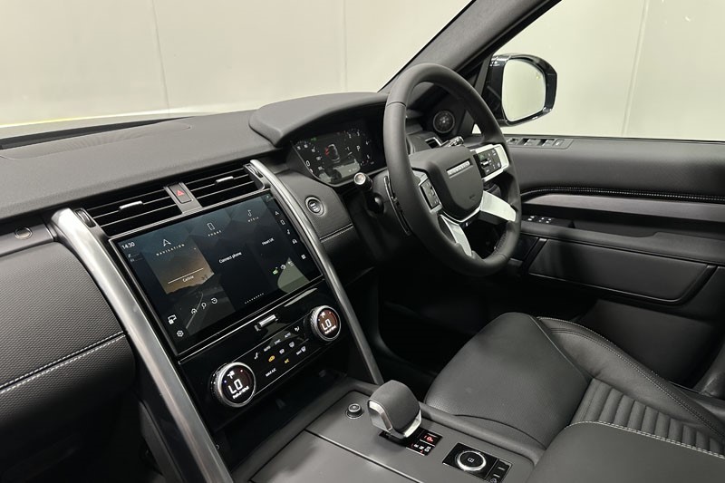 2025 (25) LAND ROVER DISCOVERY 3.0 D350 Dynamic SE 5dr Auto 5041893