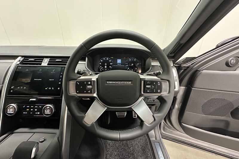 2025 (25) LAND ROVER DISCOVERY 3.0 D350 Dynamic SE 5dr Auto 5041877