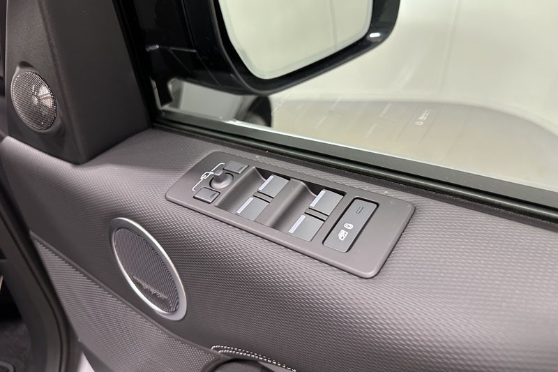 2025 (25) LAND ROVER DISCOVERY 3.0 D350 Dynamic SE 5dr Auto 5041870