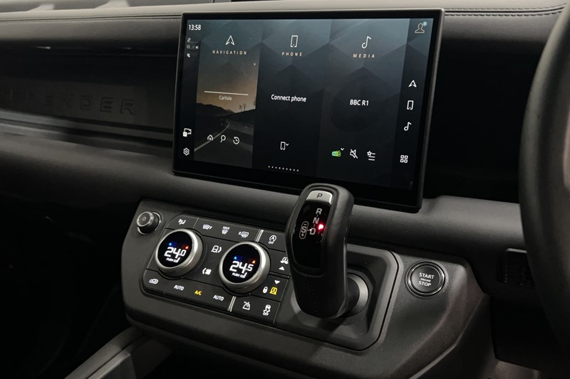 2025 (25) LAND ROVER DEFENDER 3.0 D350 X-Dynamic SE 110 5dr Auto [6 Seat] 4970804