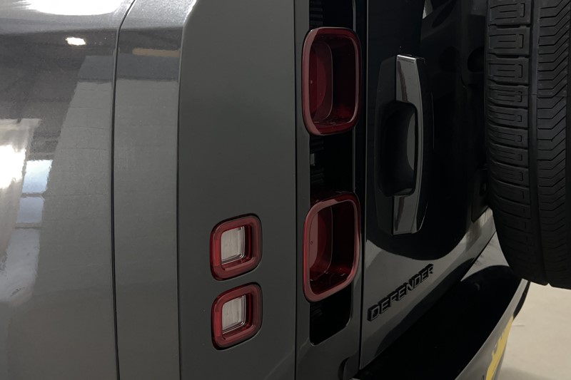 2025 (25) LAND ROVER DEFENDER 3.0 D350 X-Dynamic SE 110 5dr Auto [6 Seat] 4970825