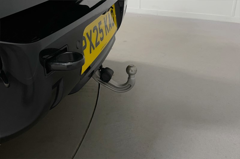 2025 (25) LAND ROVER DEFENDER 3.0 D350 X-Dynamic SE 110 5dr Auto [6 Seat] 4970827