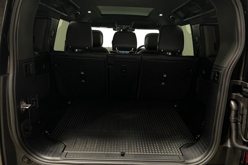 2025 (25) LAND ROVER DEFENDER 3.0 D350 X-Dynamic SE 110 5dr Auto [6 Seat] 4970823