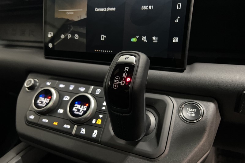 2025 (25) LAND ROVER DEFENDER 3.0 D350 X-Dynamic SE 110 5dr Auto [6 Seat] 4970806