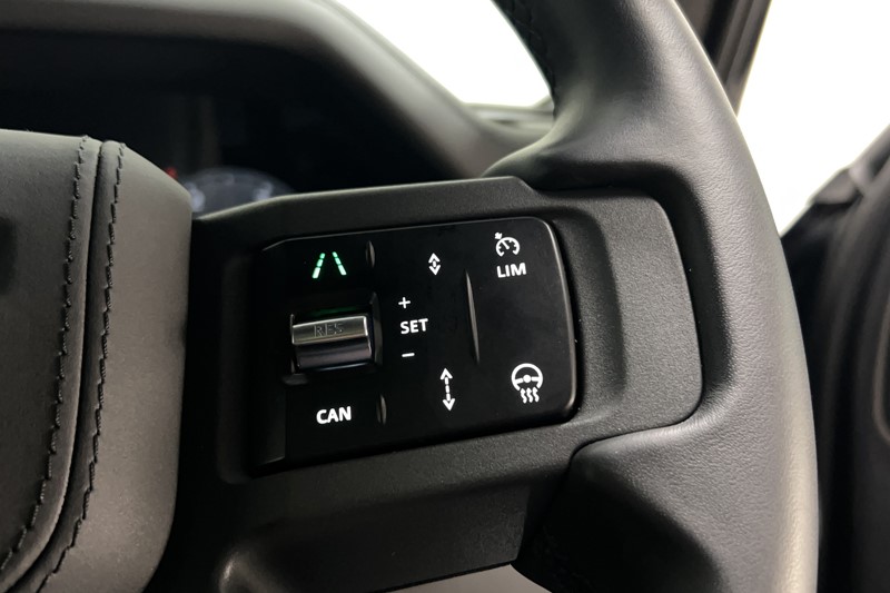 2025 (25) LAND ROVER DEFENDER 3.0 D350 X-Dynamic SE 110 5dr Auto [6 Seat] 4970801