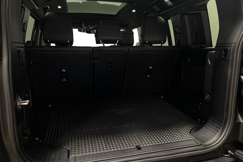 2025 (25) LAND ROVER DEFENDER 3.0 D350 X-Dynamic SE 110 5dr Auto [6 Seat] 4970824