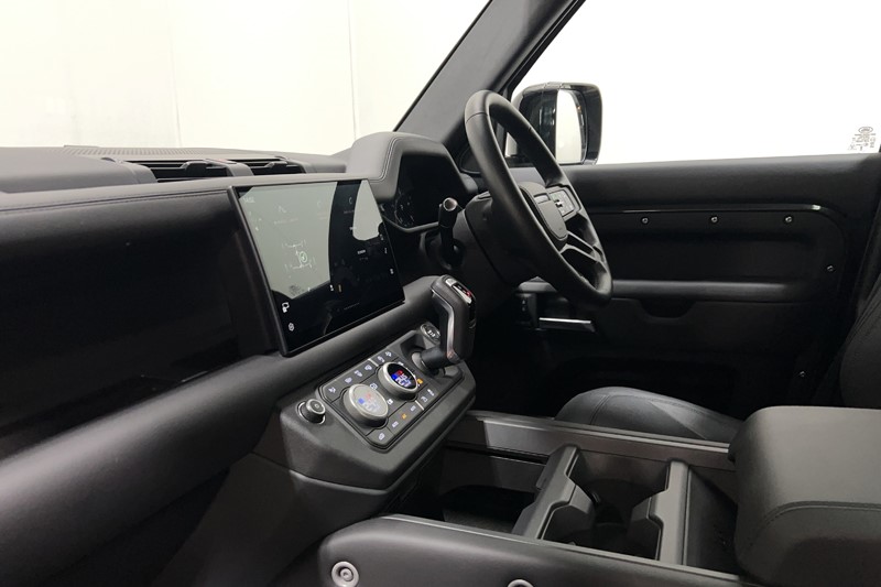 2025 (25) LAND ROVER DEFENDER 3.0 D350 X-Dynamic SE 110 5dr Auto [6 Seat] 4970817