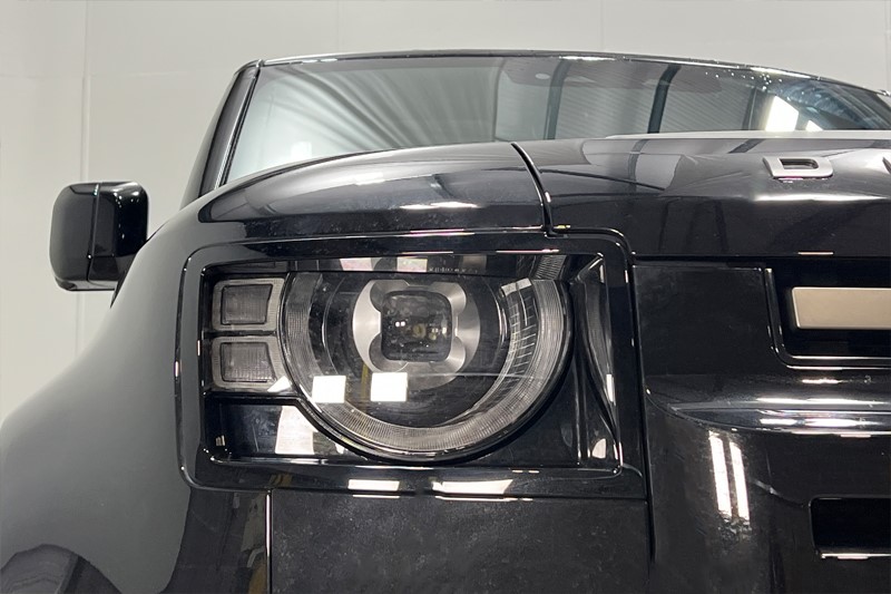 2025 (25) LAND ROVER DEFENDER 3.0 D250 X-Dynamic SE 110 5dr Auto 4912820