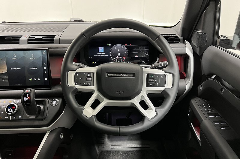 2025 (25) LAND ROVER DEFENDER 3.0 D250 X-Dynamic SE 110 5dr Auto 4912781