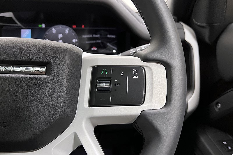 2025 (25) LAND ROVER DEFENDER 3.0 D250 X-Dynamic SE 110 5dr Auto 4912794