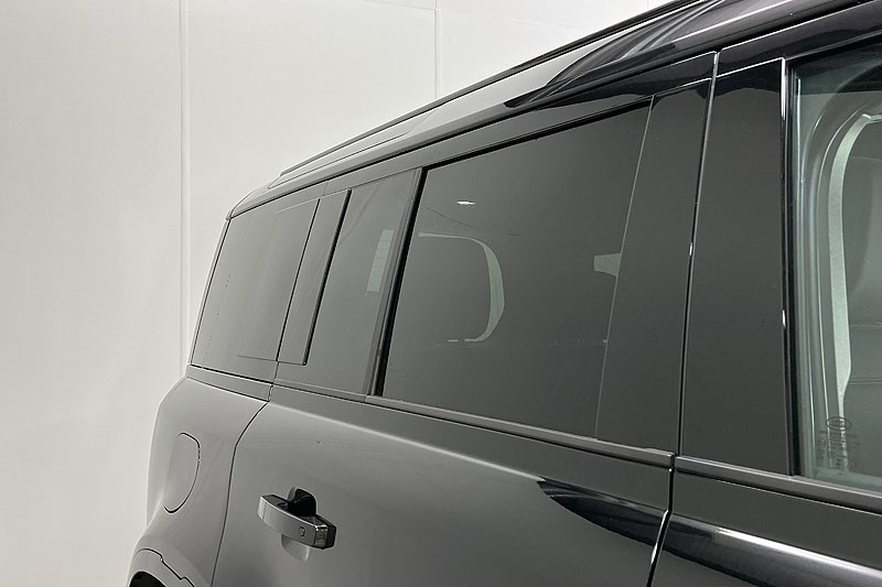 2025 (25) LAND ROVER DEFENDER 3.0 D250 X-Dynamic SE 110 5dr Auto 4912815