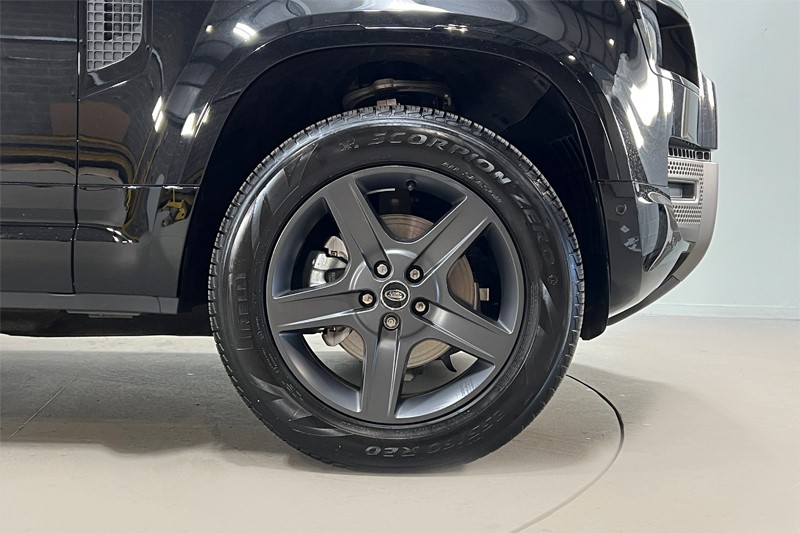 2025 (25) LAND ROVER DEFENDER 3.0 D250 X-Dynamic SE 110 5dr Auto 4912778