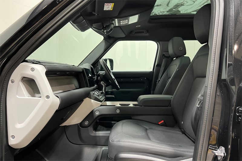 2025 (25) LAND ROVER DEFENDER 3.0 D250 X-Dynamic SE 110 5dr Auto 4912773