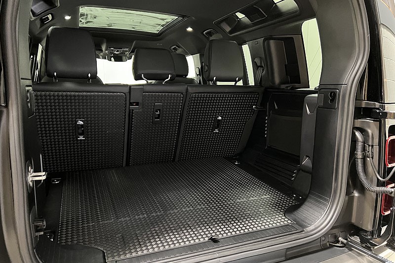 2025 (25) LAND ROVER DEFENDER 3.0 D250 X-Dynamic SE 110 5dr Auto 4912812